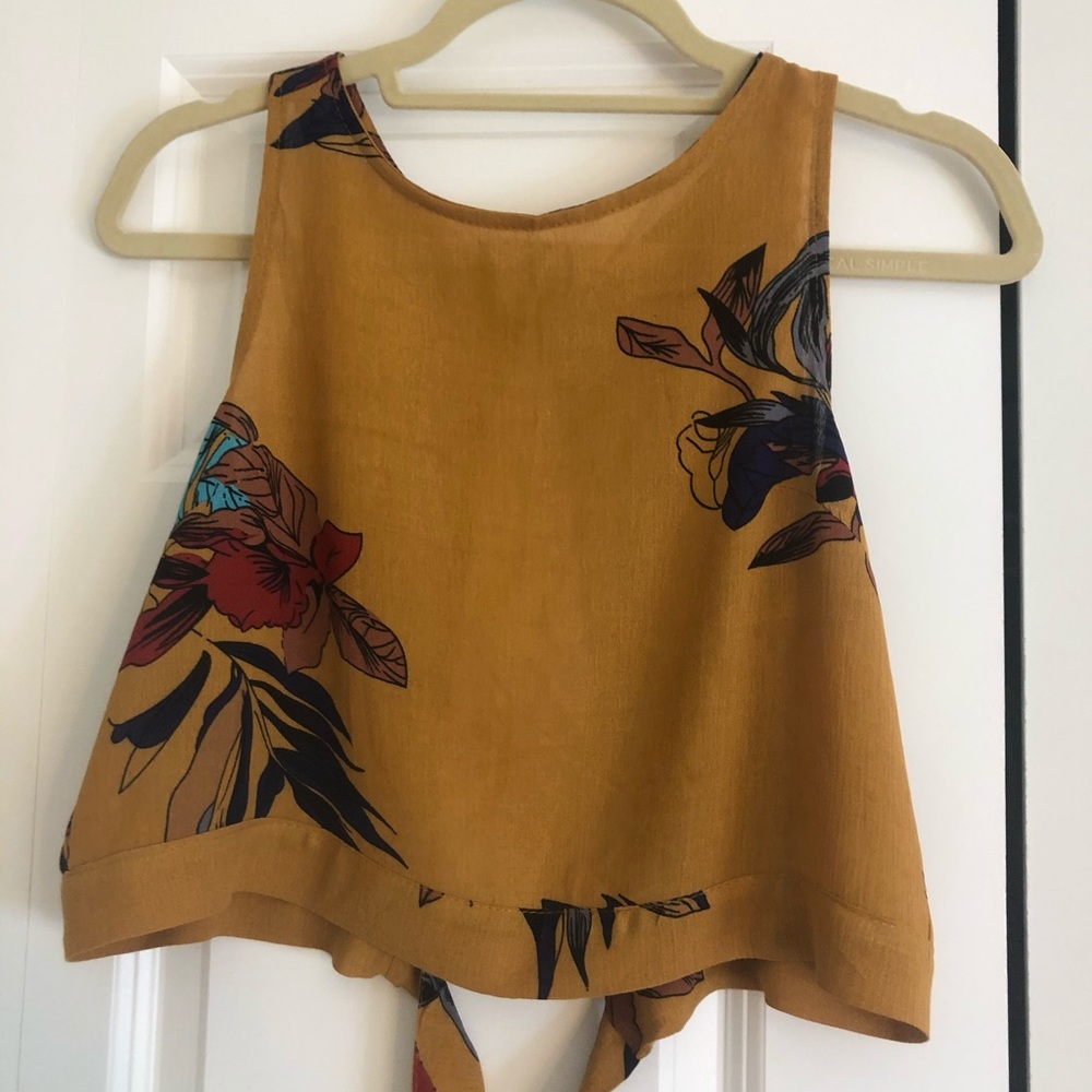 Tropical Gold Two Piece Set - Picture 4 of 6